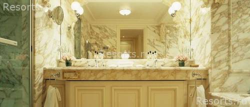 Hotel De Crillon 19